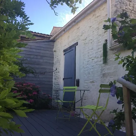 Accacia Bed & Breakfast 3*