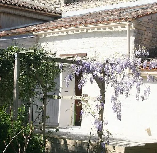 Accacia Bed and breakfast 3*